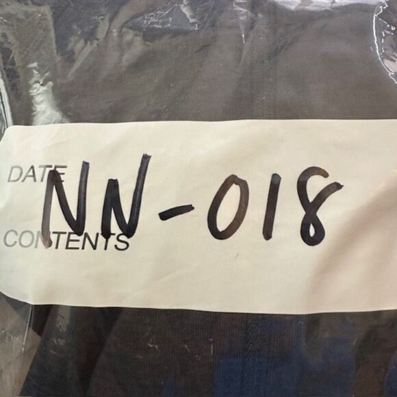 Under Armour Jet Black Long Sleeve‎ 1/4 Zip Women's Shaped Active Wear Top Small - Picture 7 of 7